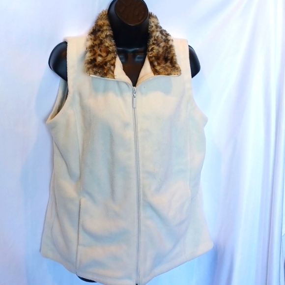 LAURA SCOTT Soft Shell Fleece & Faux Fur collar Vest, Full Zip, Sleeveless - Picture 1 of 6